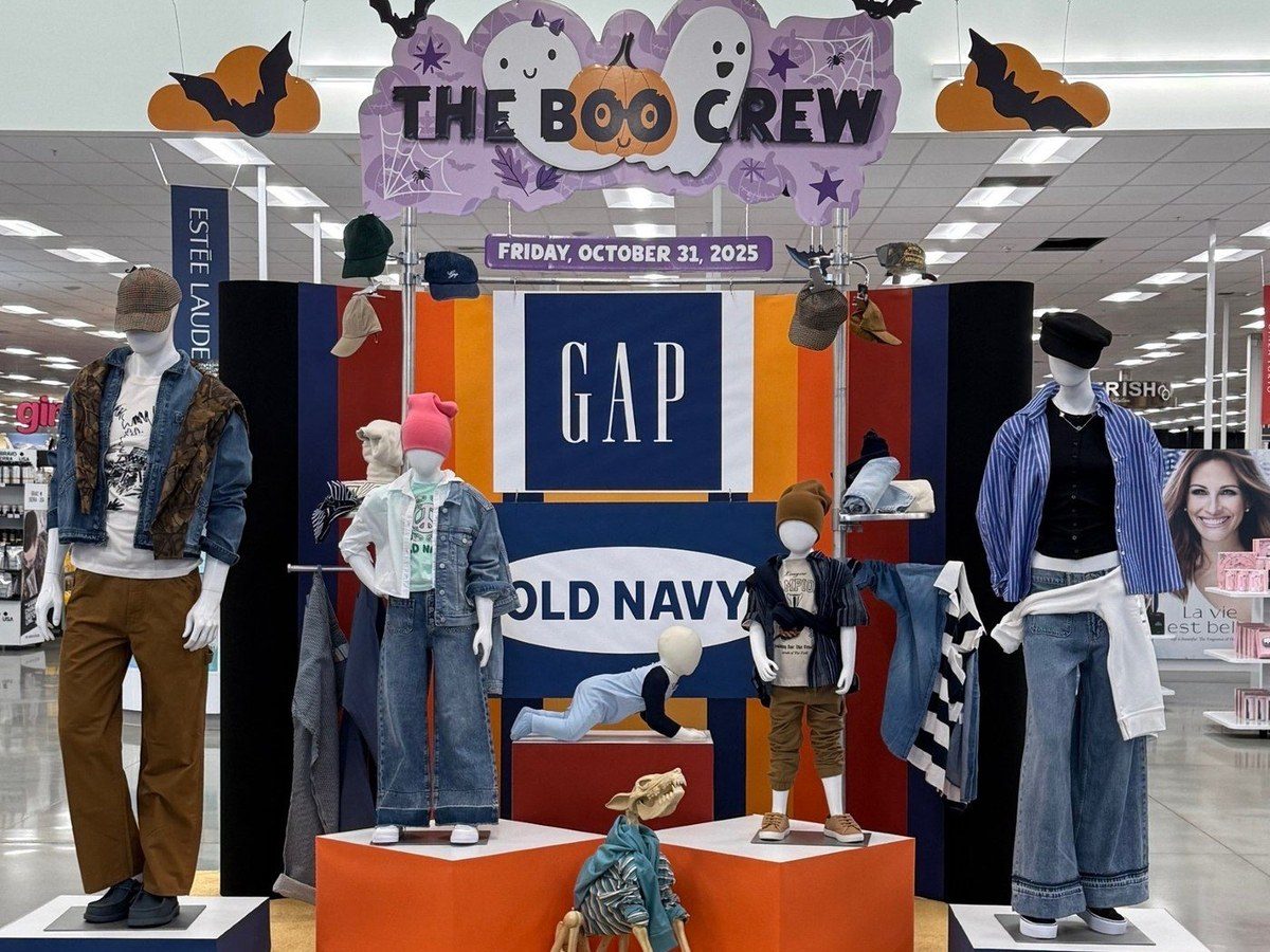 Gap and Old Navy store-in-store shop in an exchange